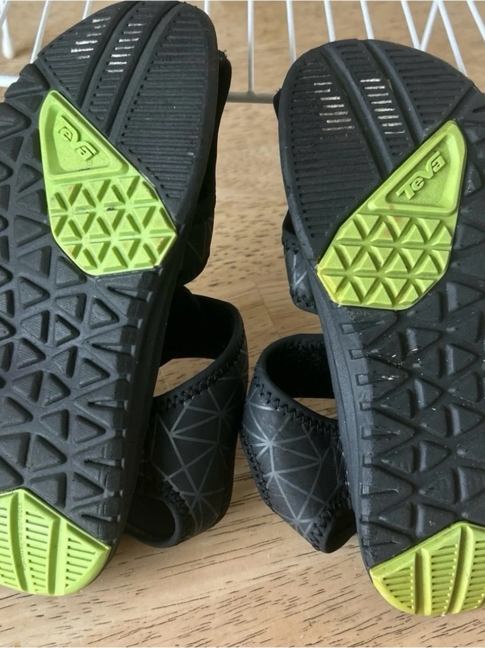Teva Kids Black & Green Adjustable Sports Sandals, Size 13, Good Condition.